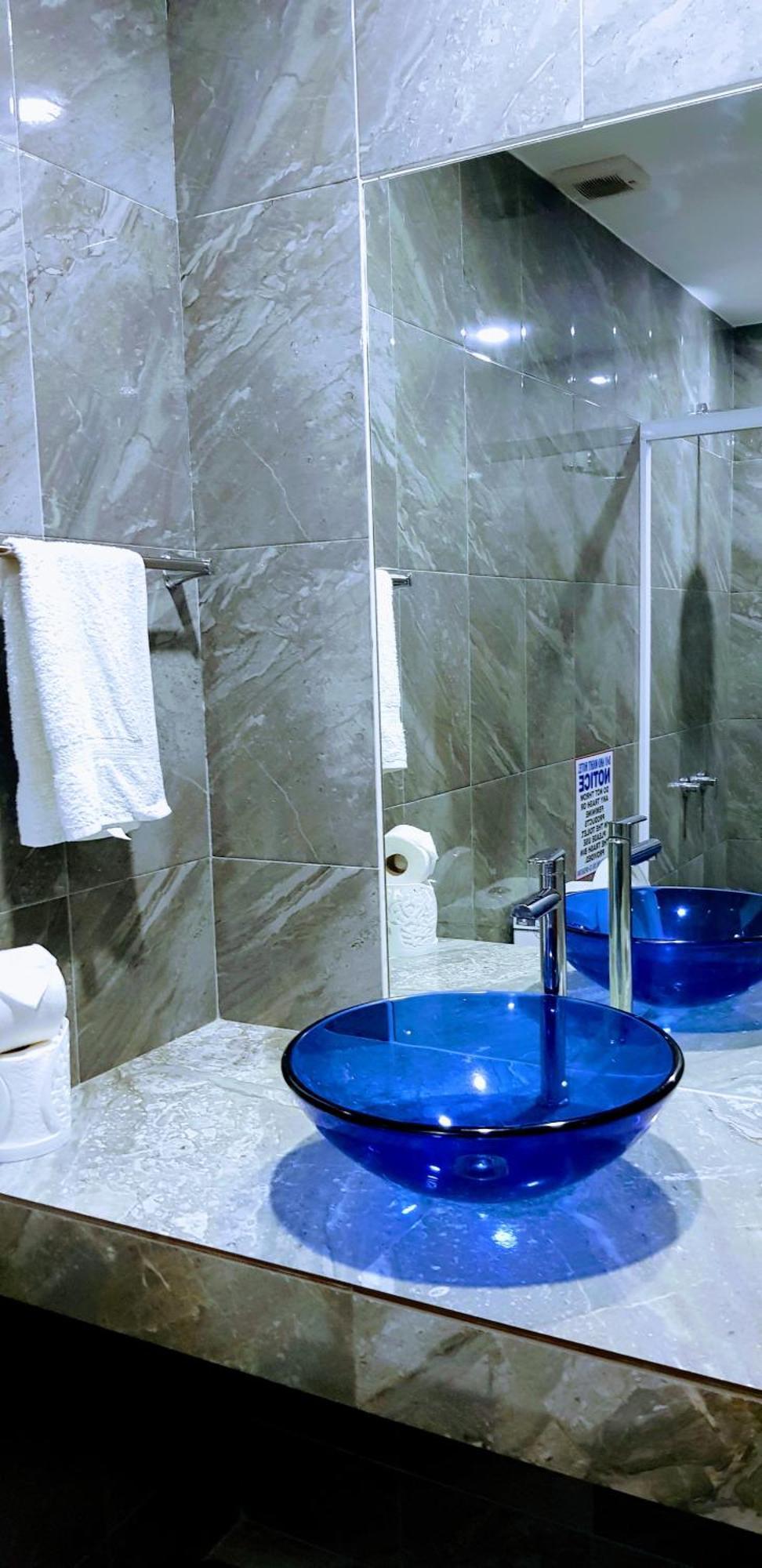 Day And Night Hotel Belmopan Exterior photo